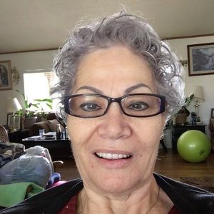 Meet your Posher, Leticia